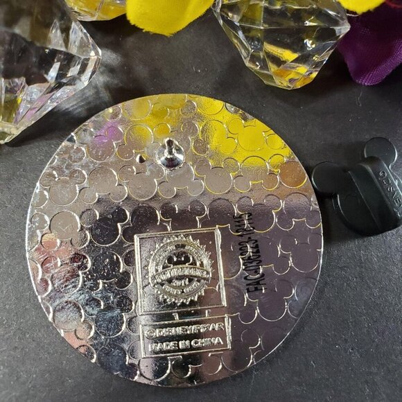 Disney Coco Trading Pin Remember Me Recuerdame Guitar Lapel Pin Brooch Badge Pin - Picture 3 of 5